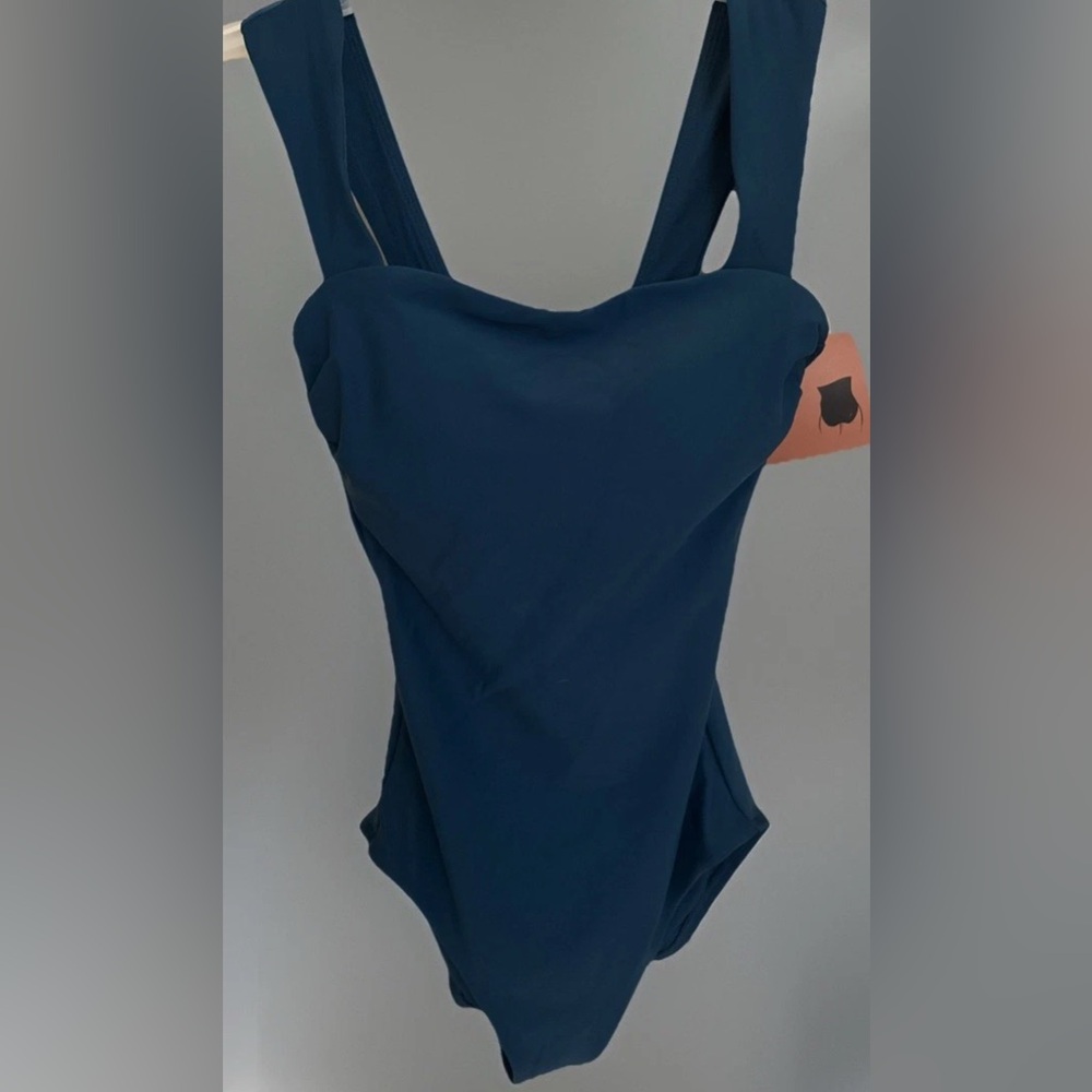 Women's Wide Strap Full Coverage One Piece Swimsuit - Shade & Shore ** XS ** NWT
